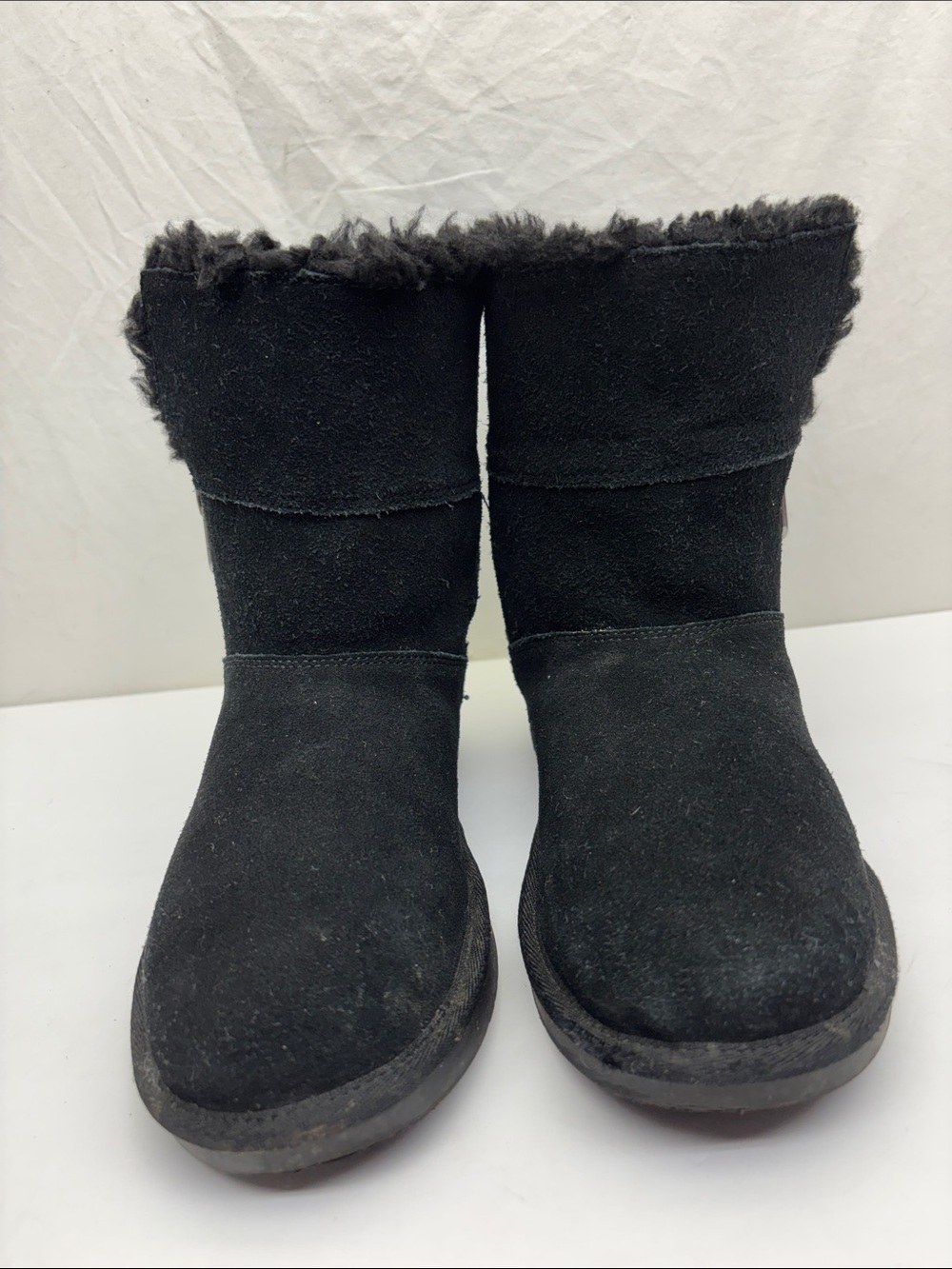 Kolaburra by Ugg Black Faux-Shearling Winter Boots, size 4 big girl, box 74